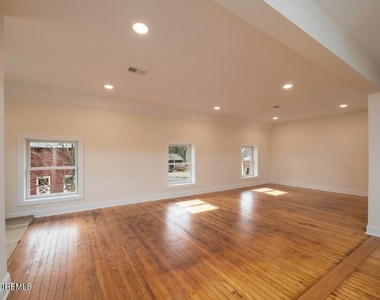 431 Cooper Road - Photo Thumbnail 4