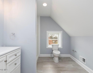 431 Cooper Road - Photo Thumbnail 10