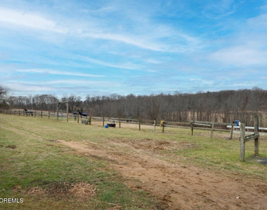 431 Cooper Road - Photo Thumbnail 15