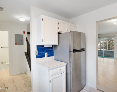 121 Westchester Drive - Photo Thumbnail 4