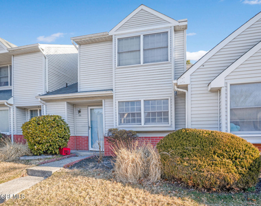 121 Westchester Drive - Photo Thumbnail 2