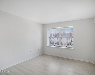 121 Westchester Drive - Photo Thumbnail 17