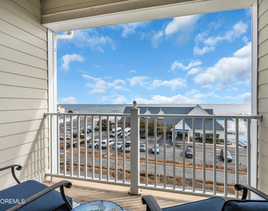 11 Cooper Avenue - Photo Thumbnail 3