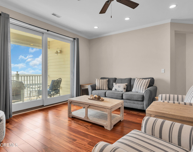 11 Cooper Avenue - Photo Thumbnail 7