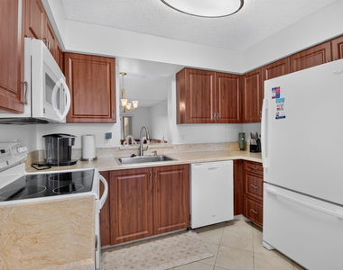 6936 Huntington Lane - Photo Thumbnail 7