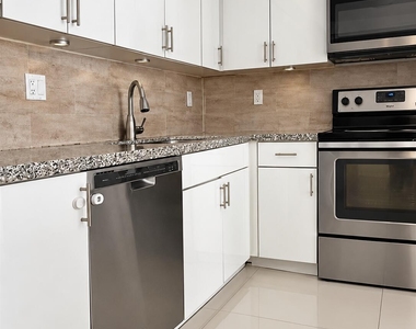 19380 Collins Avenue - Photo Thumbnail 10