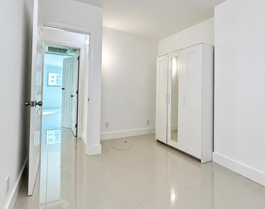 19380 Collins Avenue - Photo Thumbnail 19