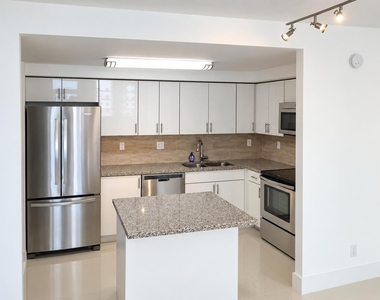 19380 Collins Avenue - Photo Thumbnail 9
