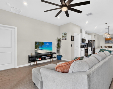 10765 Sw Vasari Way - Photo Thumbnail 16