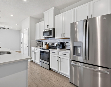 10765 Sw Vasari Way - Photo Thumbnail 7
