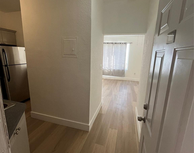 820 Euclid Avenue - Photo Thumbnail 4