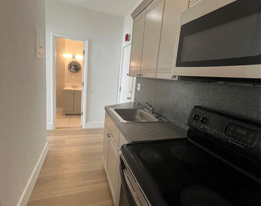 820 Euclid Avenue - Photo Thumbnail 13