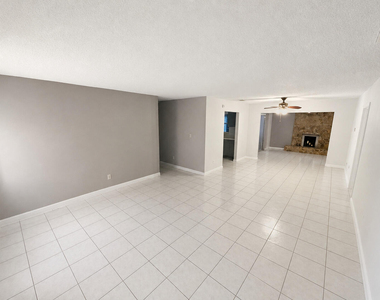 3033 Sw Collings Drive - Photo Thumbnail 3