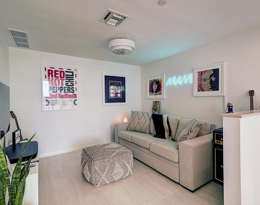 200 Biscayne Blvd Way - Photo Thumbnail 14