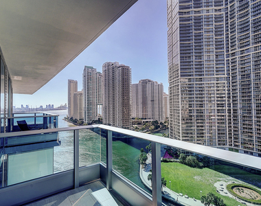 200 Biscayne Blvd Way - Photo Thumbnail 6