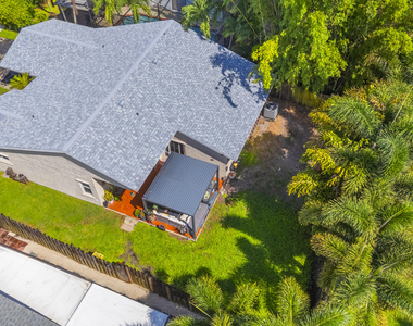 5318 Nw 93rd Avenue - Photo Thumbnail 2