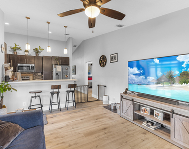 5318 Nw 93rd Avenue - Photo Thumbnail 11