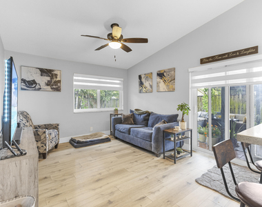 5318 Nw 93rd Avenue - Photo Thumbnail 7