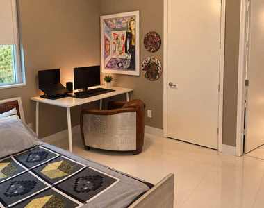 14951 Royal Oaks Lane - Photo Thumbnail 8