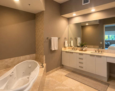 14951 Royal Oaks Lane - Photo Thumbnail 11