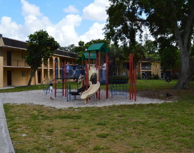 6100 Forest Hill Boulevard - Photo Thumbnail 25