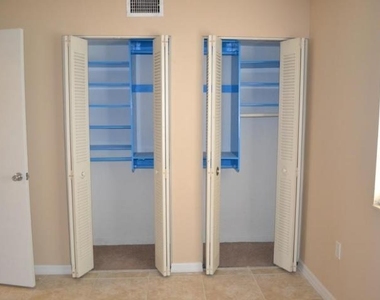 6100 Forest Hill Boulevard - Photo Thumbnail 18