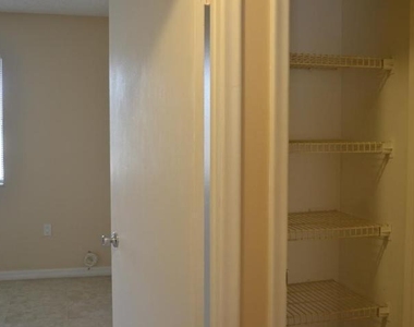 6100 Forest Hill Boulevard - Photo Thumbnail 9