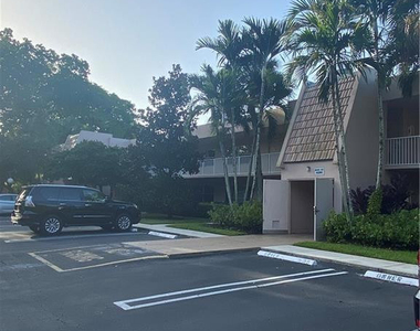 4280 Oaks Terrace - Photo Thumbnail 1