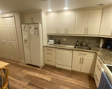 4280 Oaks Terrace - Photo Thumbnail 10