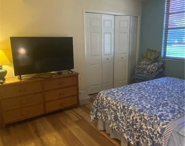 4280 Oaks Terrace - Photo Thumbnail 14