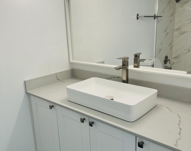 10710 Nw 7th Street - Photo Thumbnail 7