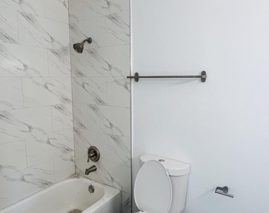 10710 Nw 7th Street - Photo Thumbnail 9