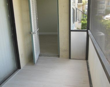 728 Executive Center Drive - Photo Thumbnail 11
