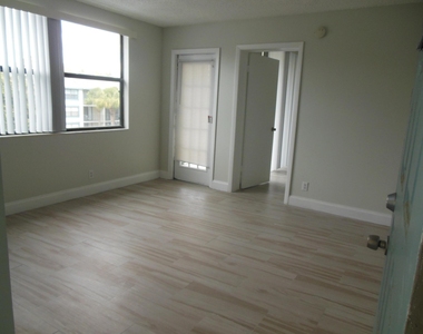 728 Executive Center Drive - Photo Thumbnail 2
