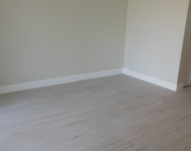 728 Executive Center Drive - Photo Thumbnail 9
