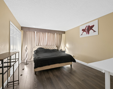 2901 S Palm Aire Drive - Photo Thumbnail 20