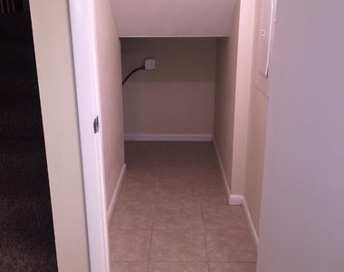 5214 52nd Way - Photo Thumbnail 7