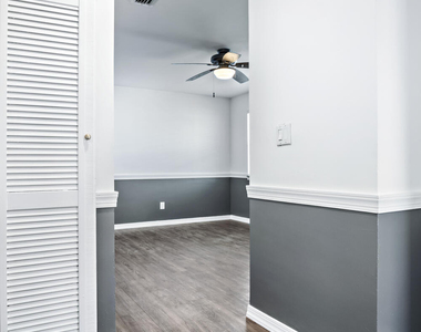 101 Ne 35th Street - Photo Thumbnail 18