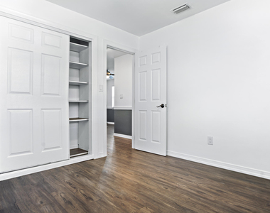 101 Ne 35th Street - Photo Thumbnail 17