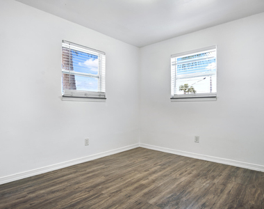 101 Ne 35th Street - Photo Thumbnail 13