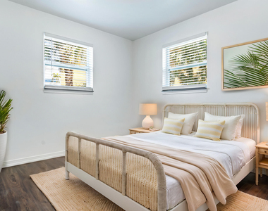 101 Ne 35th Street - Photo Thumbnail 15