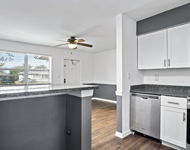 101 Ne 35th Street - Photo Thumbnail 8