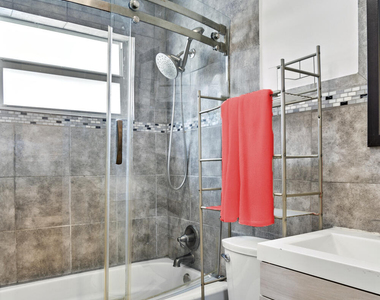 101 Ne 35th Street - Photo Thumbnail 19