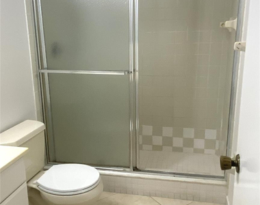 733 Se 1st Way - Photo Thumbnail 12