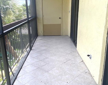 733 Se 1st Way - Photo Thumbnail 13