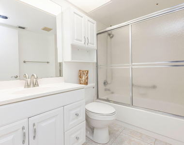 1000 Sw 125th Avenue - Photo Thumbnail 4