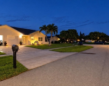 1699 Brae Burn Place - Photo Thumbnail 3