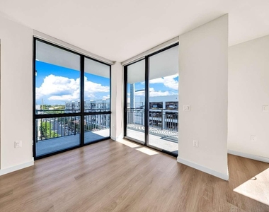 4301 Nw 7th Street - Photo Thumbnail 24