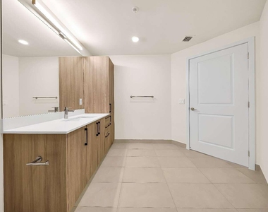 4301 Nw 7th Street - Photo Thumbnail 36