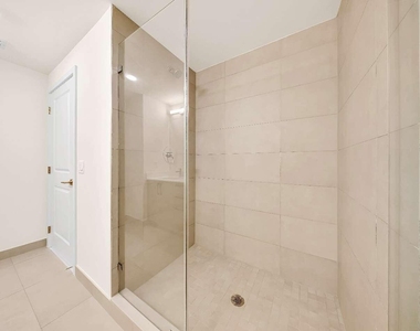 4301 Nw 7th Street - Photo Thumbnail 8